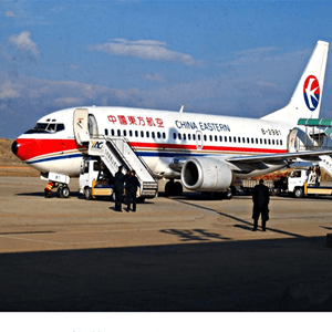 鄂伦春机场货运航空快运业稳步发展的原因是什么？
